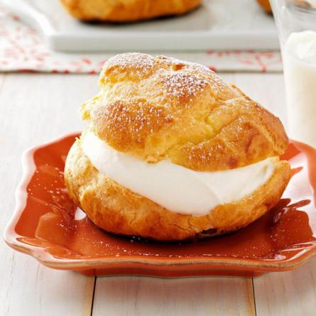 Why do cream puffs deflate?