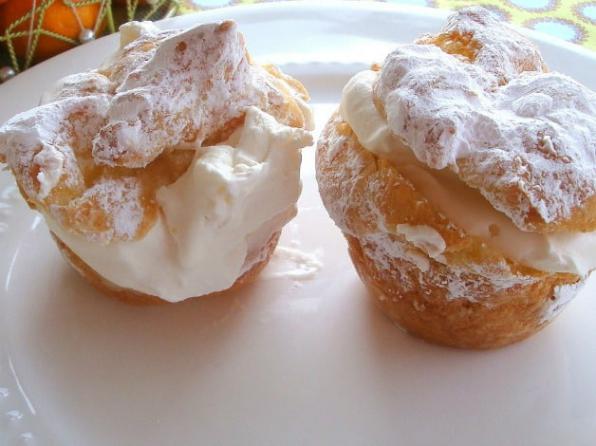 How do you keep cream puff shells crispy?